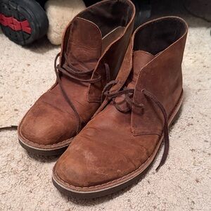 Clarks Men's Rustic Brown Chukka Boots